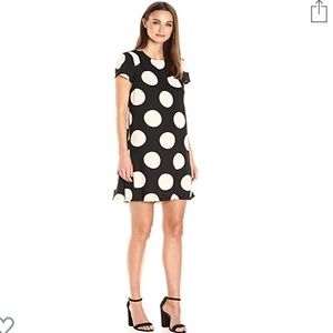 Donna Morgan Short Sleeve Polka Dot Crepe